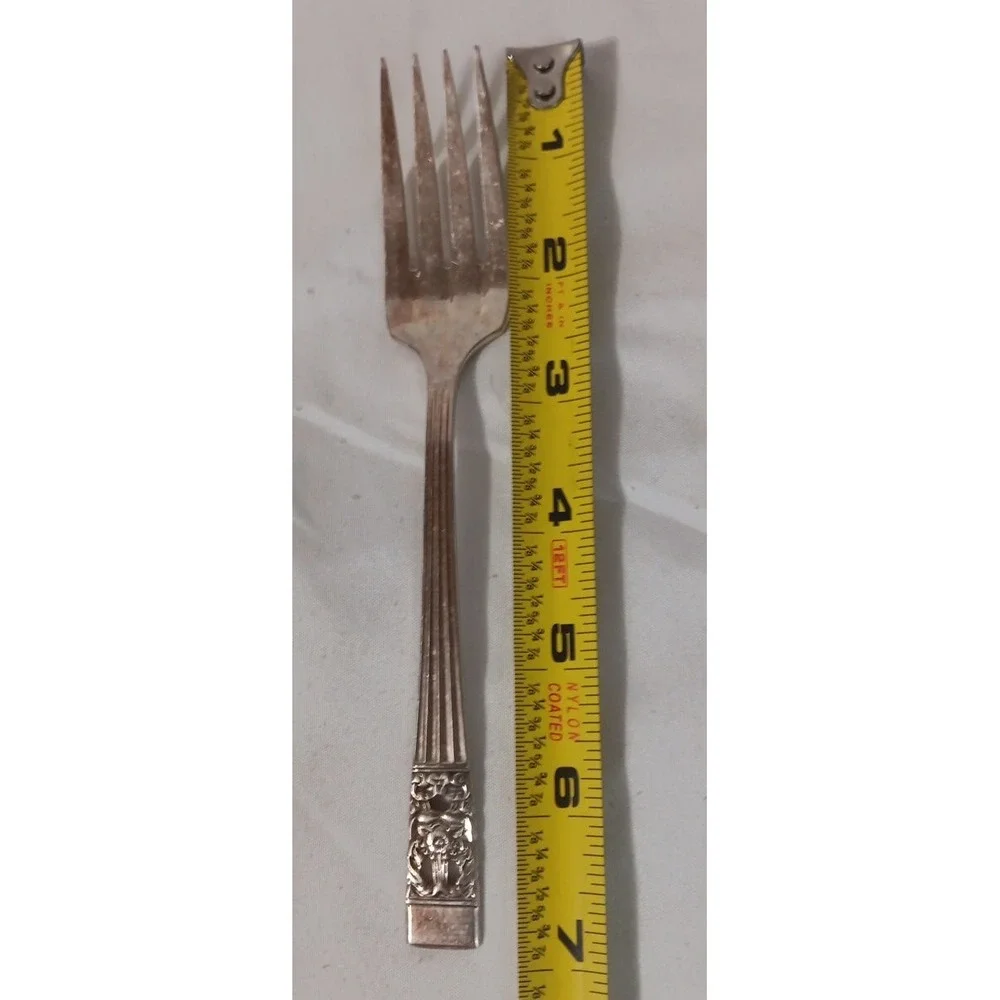 Vintage Oneida Community Salad Fork Silver Plate‎ Coronation Replacement READ